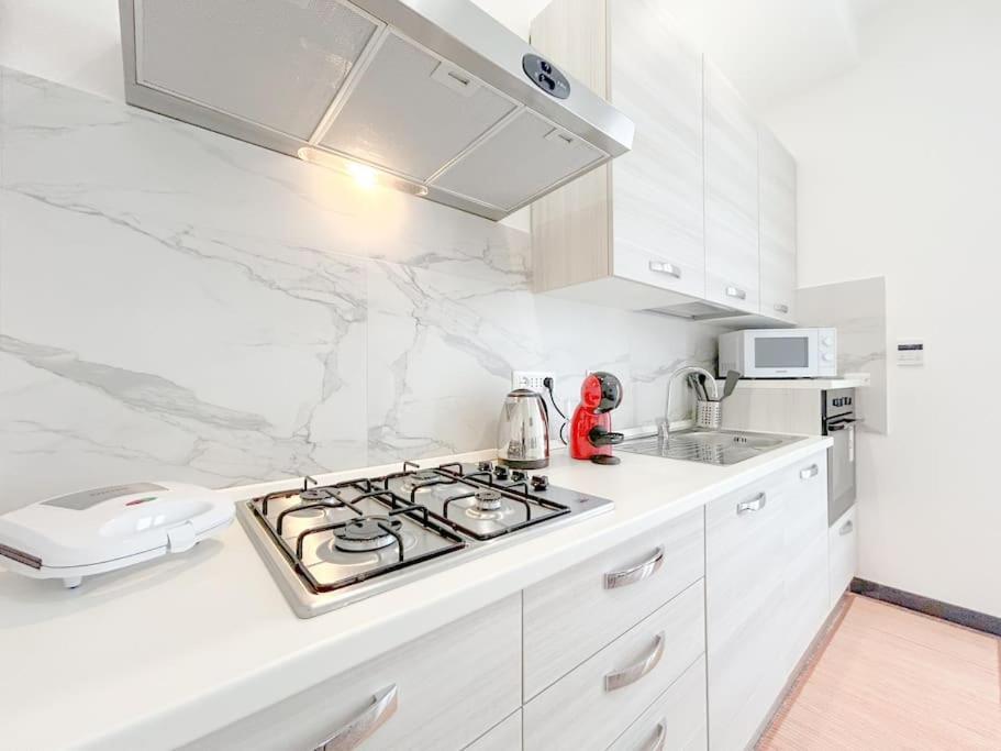 Elegant Apartment - Wifi - Smart Tv - Netflix Генуа Екстериор снимка