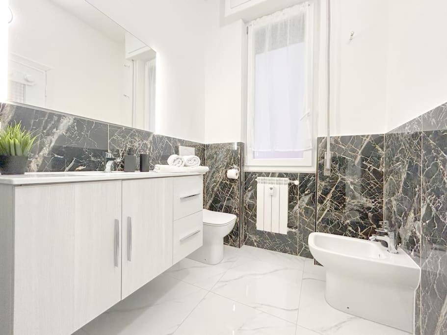 Elegant Apartment - Wifi - Smart Tv - Netflix Генуа Екстериор снимка
